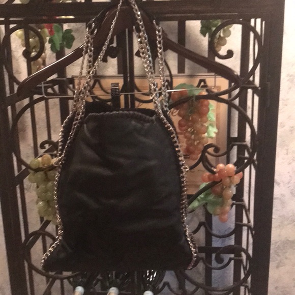 STEVE MADDEN Soft black Leather Shoulder Bag. - Picture 3 of 8